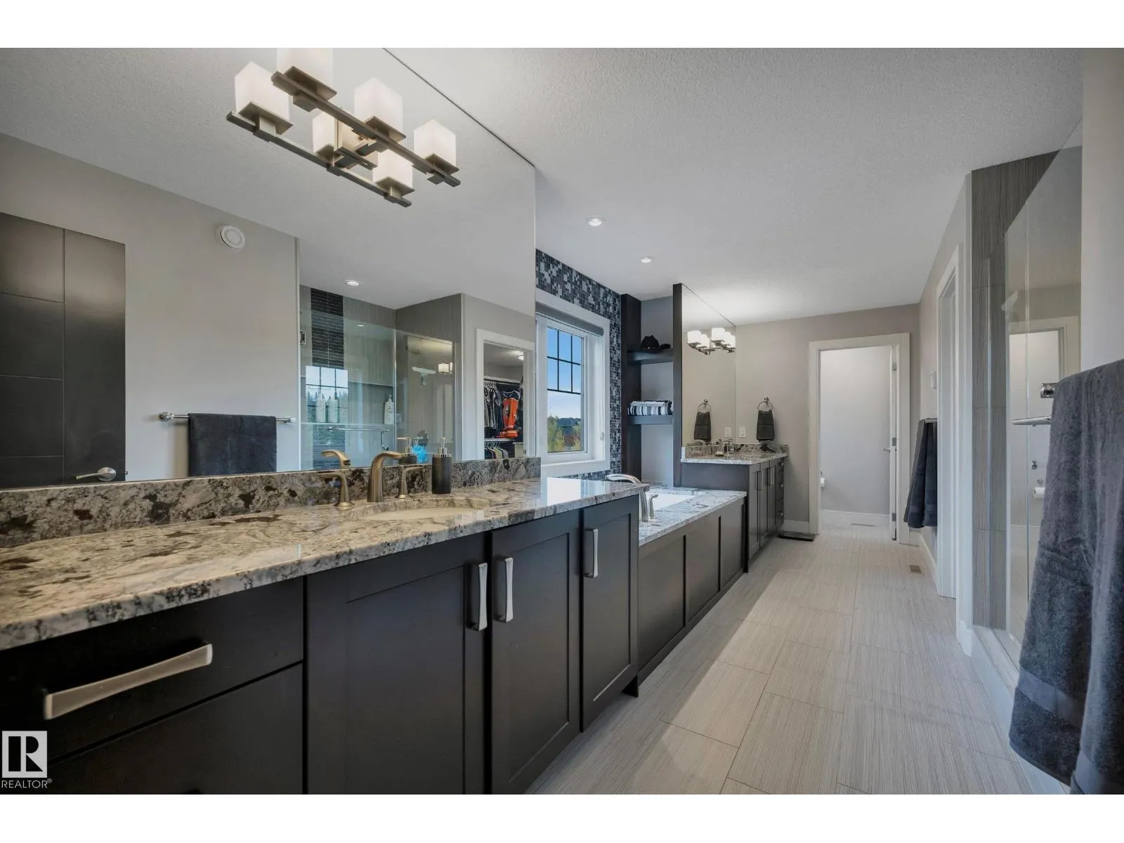 4431 KENNEDY CV SW