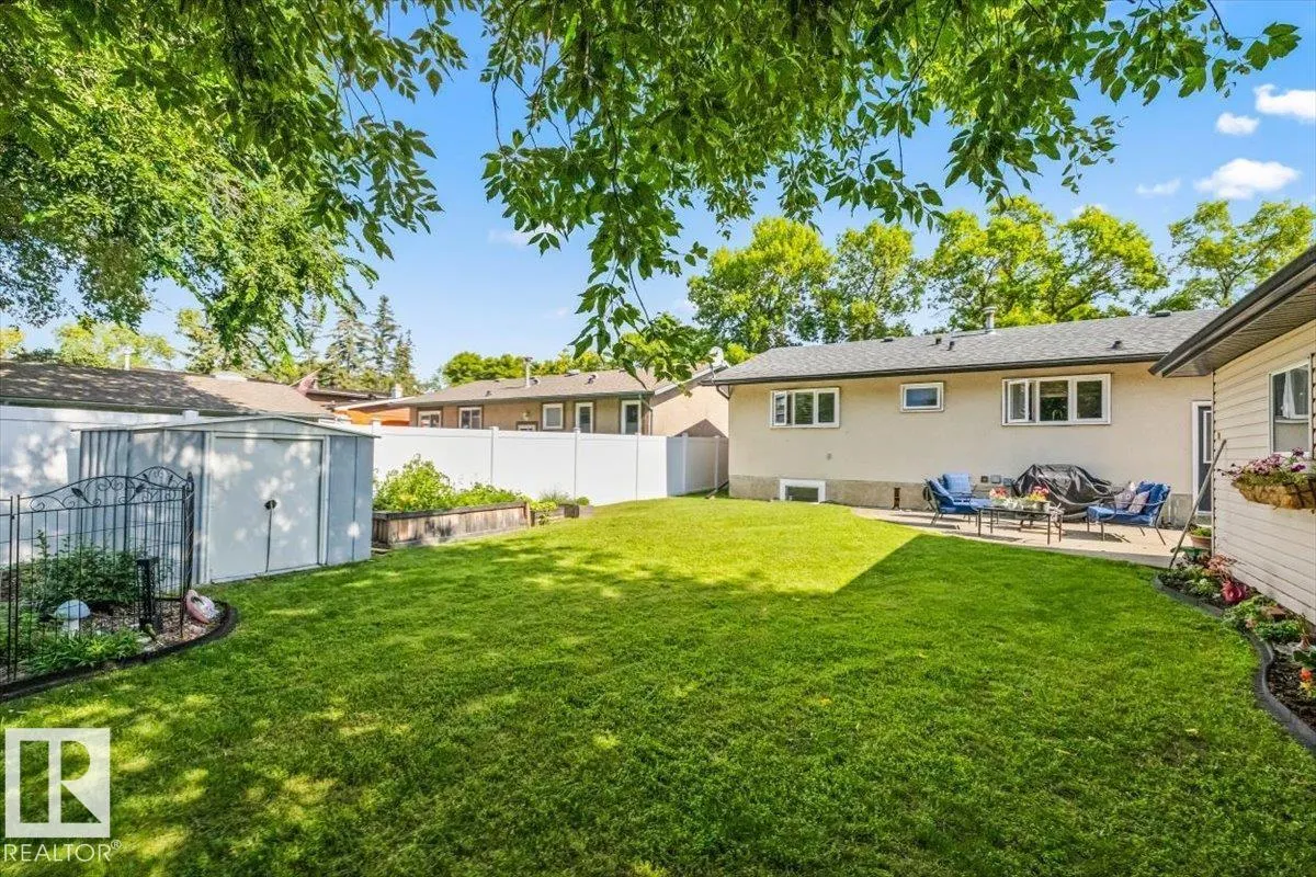 9212 93 ST