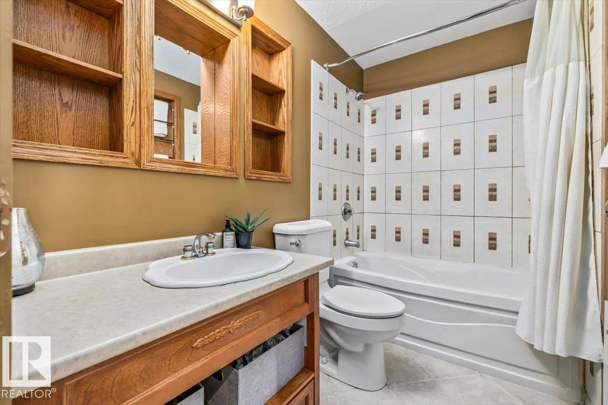9212 93 ST
