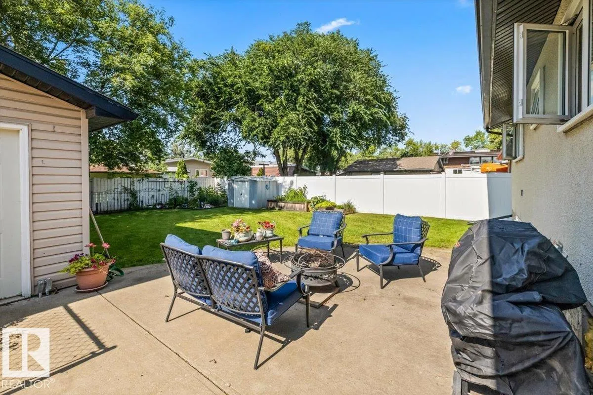 9212 93 ST