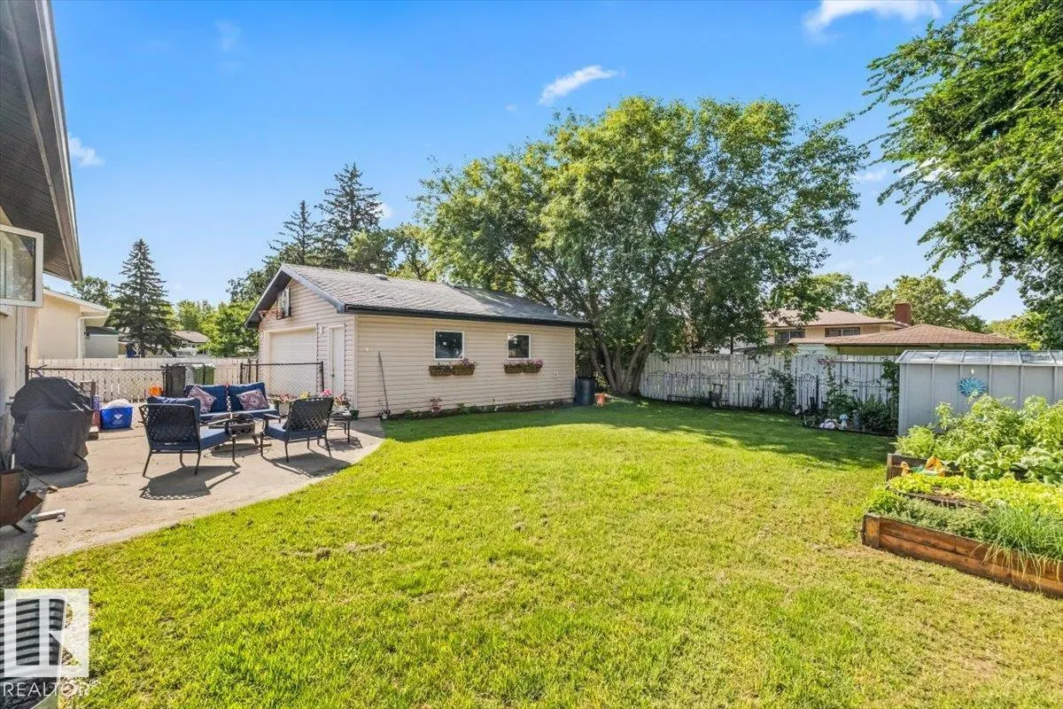 9212 93 ST