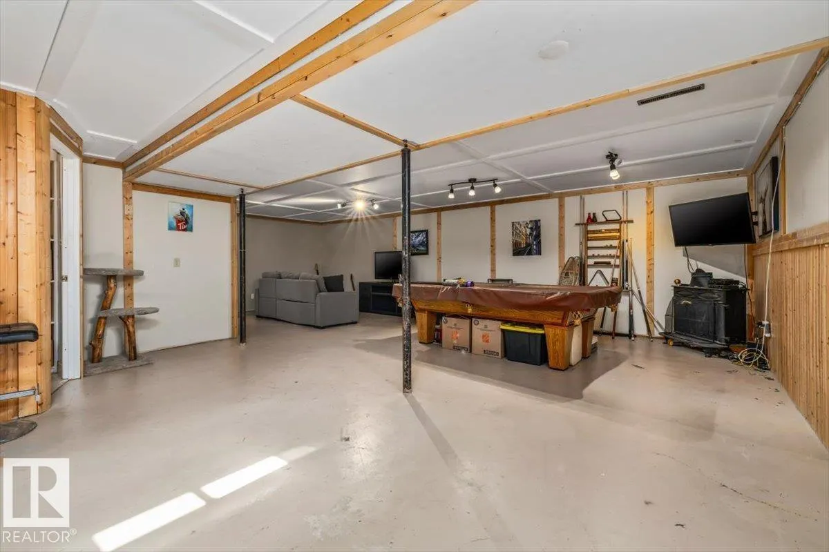 9212 93 ST
