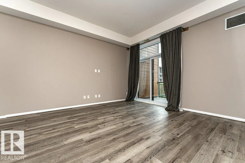 #404 10531 117 ST NW