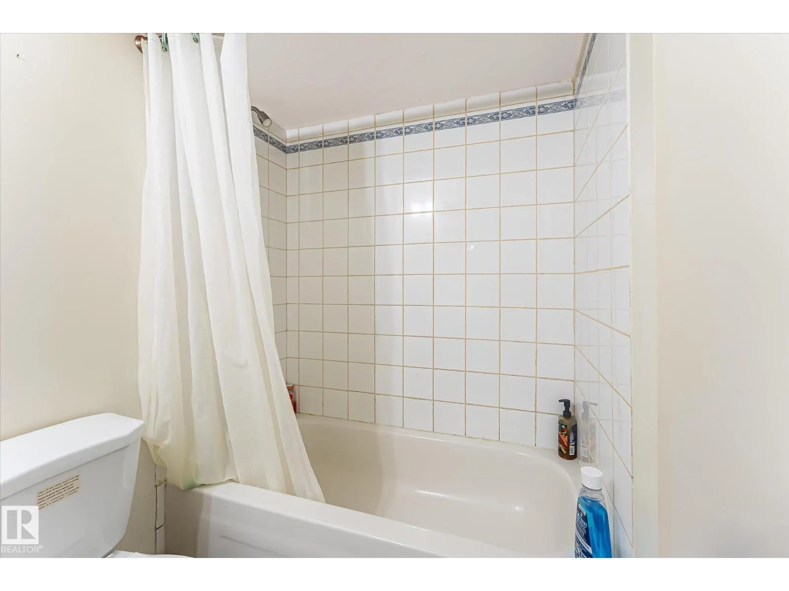 7712 187 ST NW