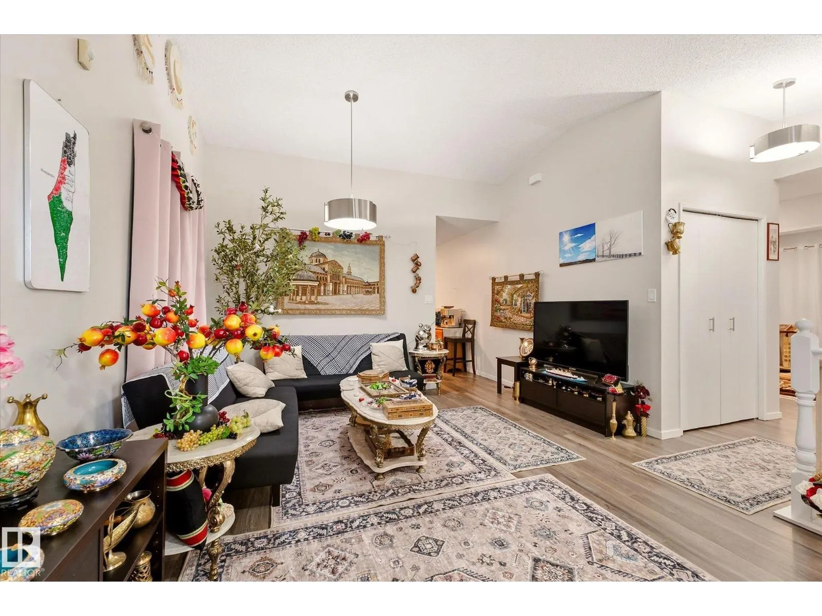 7712 187 ST NW
