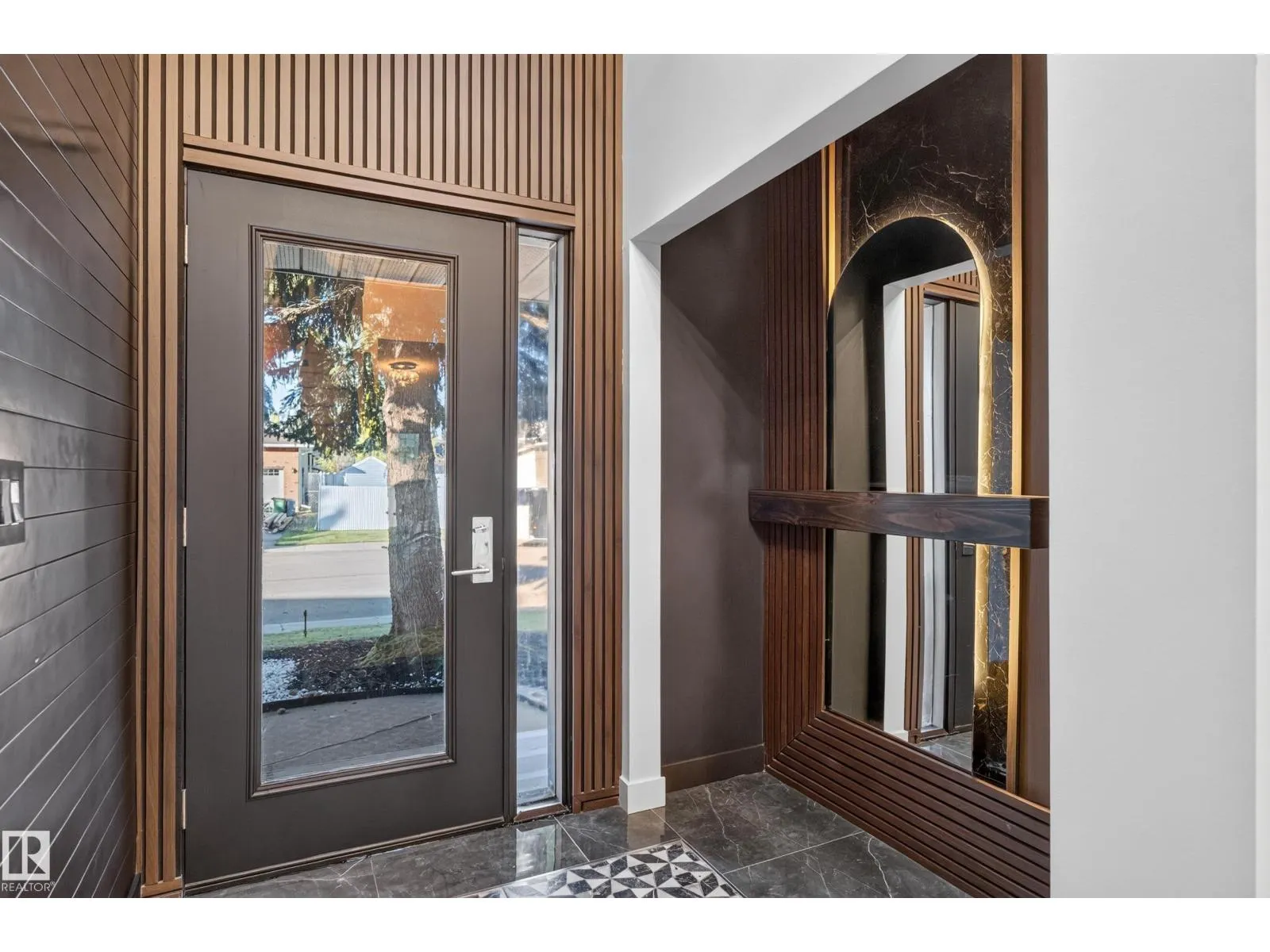 123 WALKER RD NW