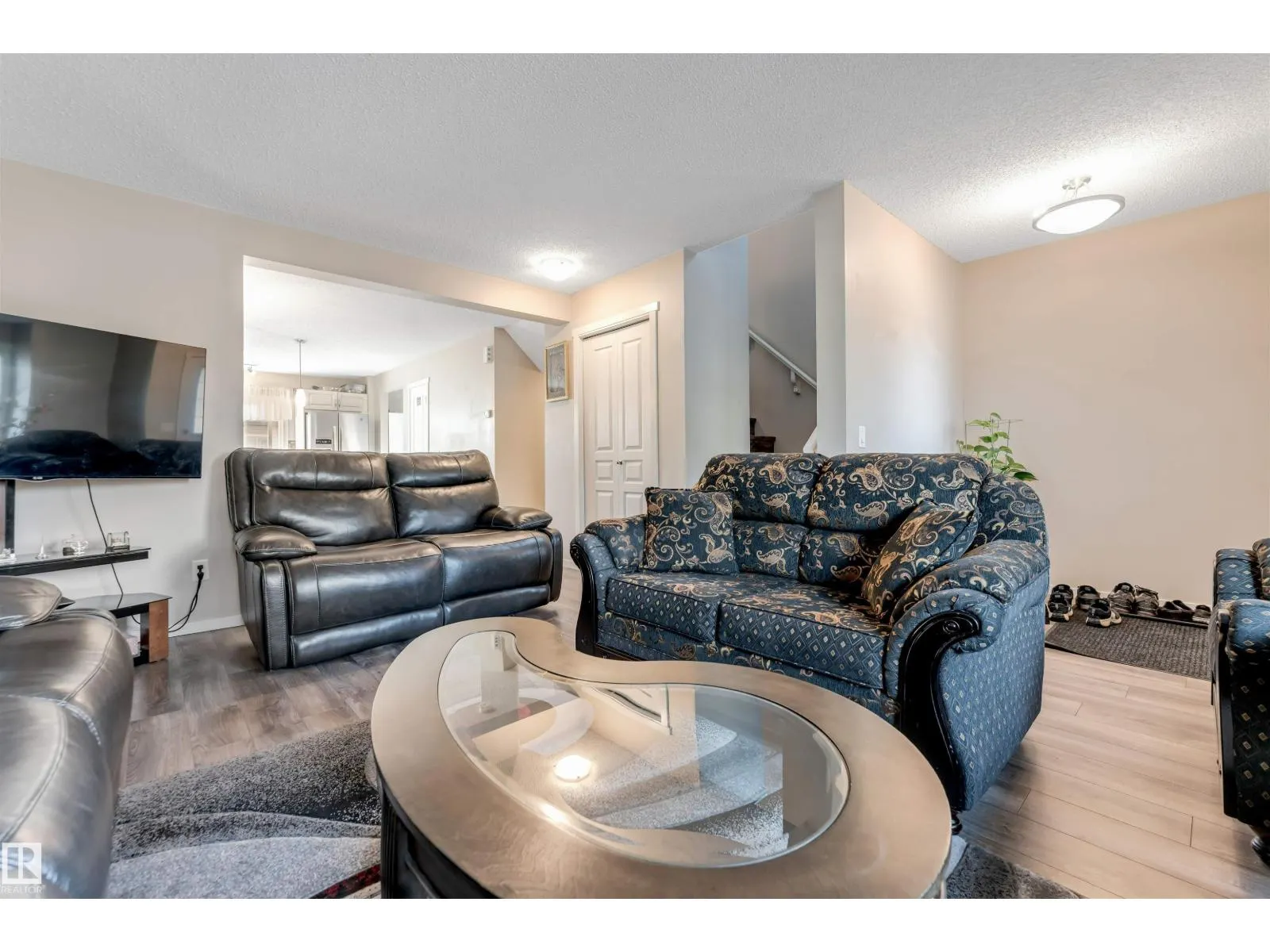 2870 maple WY NW