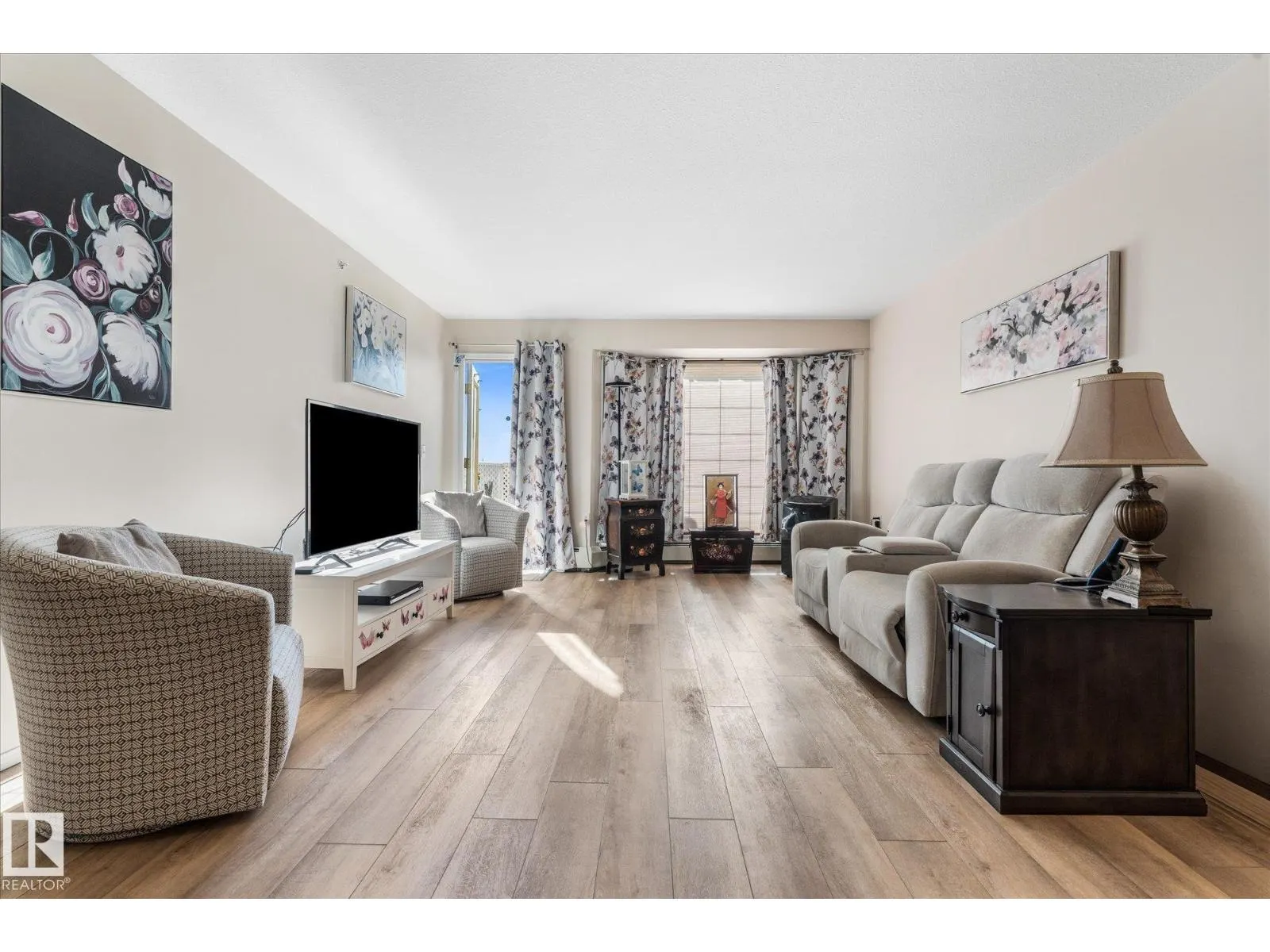 #452 13441 127 ST NW