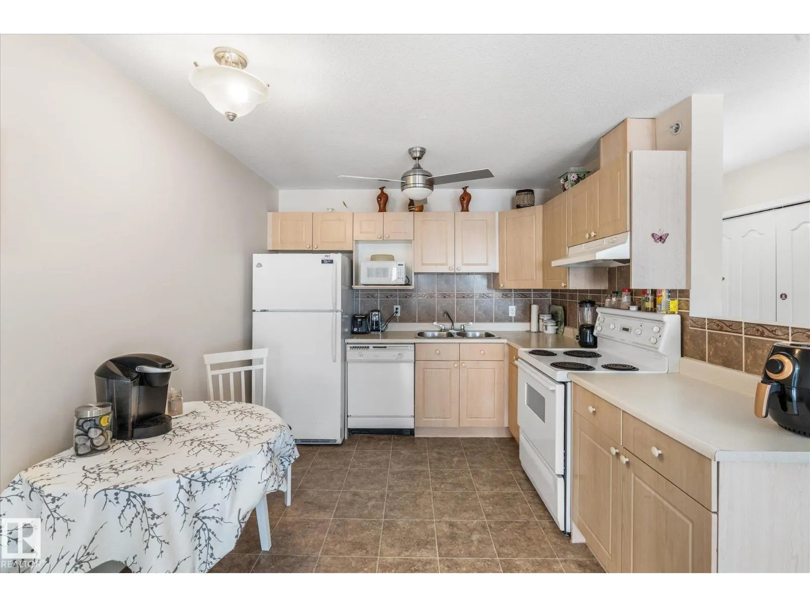 #452 13441 127 ST NW