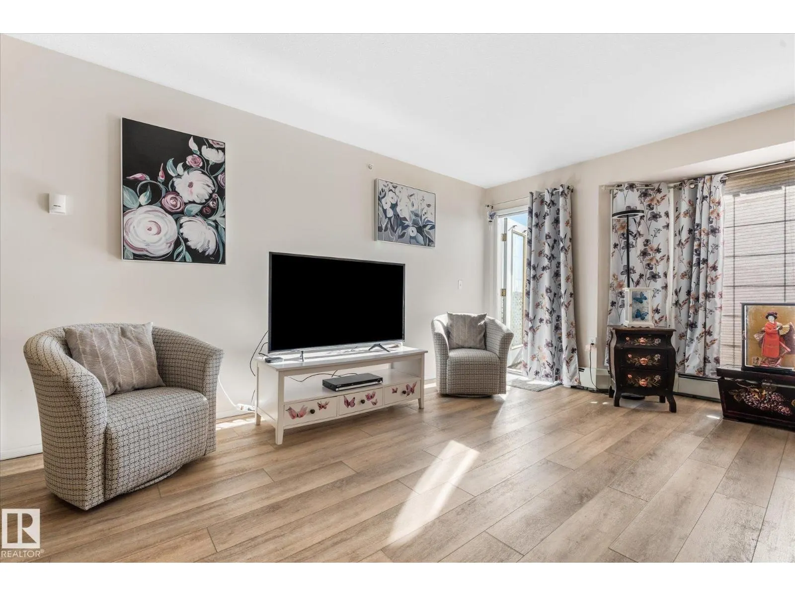 #452 13441 127 ST NW