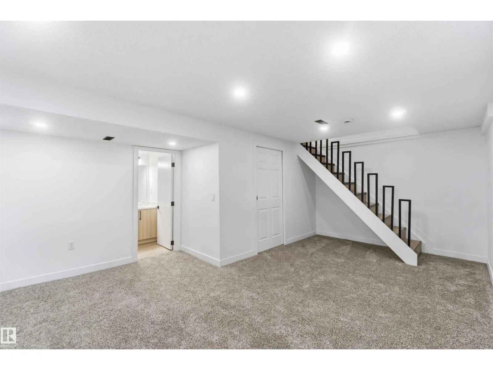 160 HABITAT CR NW