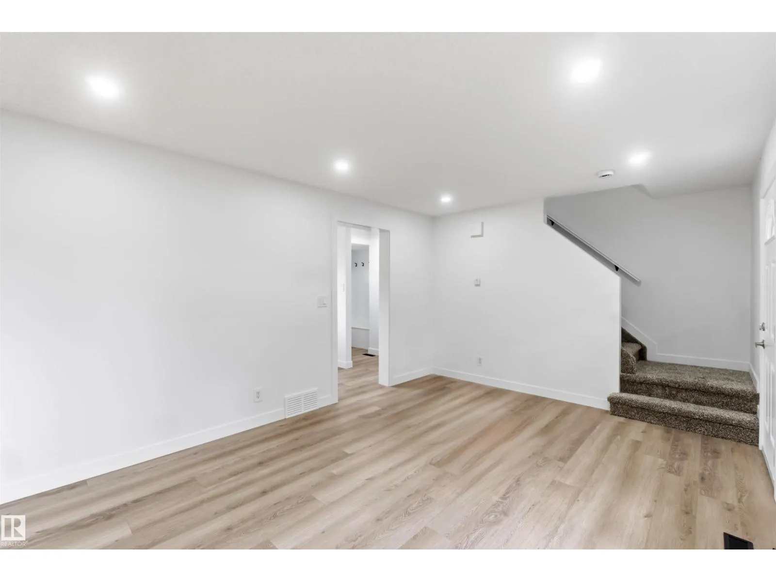 160 HABITAT CR NW