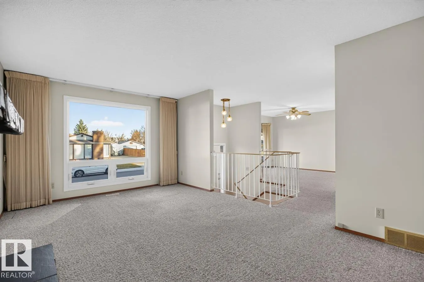3047 143 AV NW