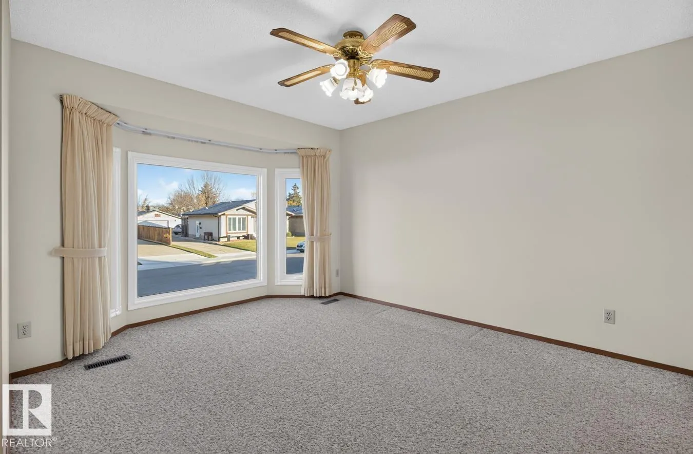 3047 143 AV NW