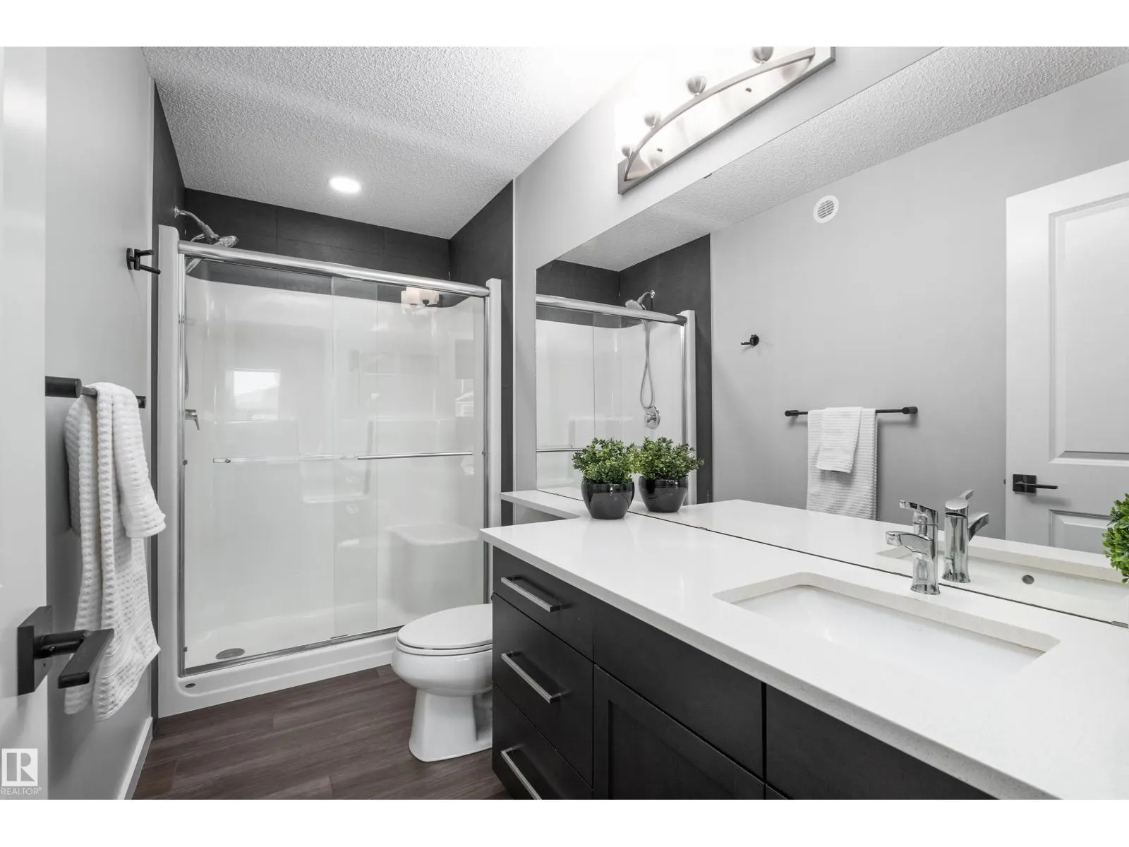 310 41 ST SW