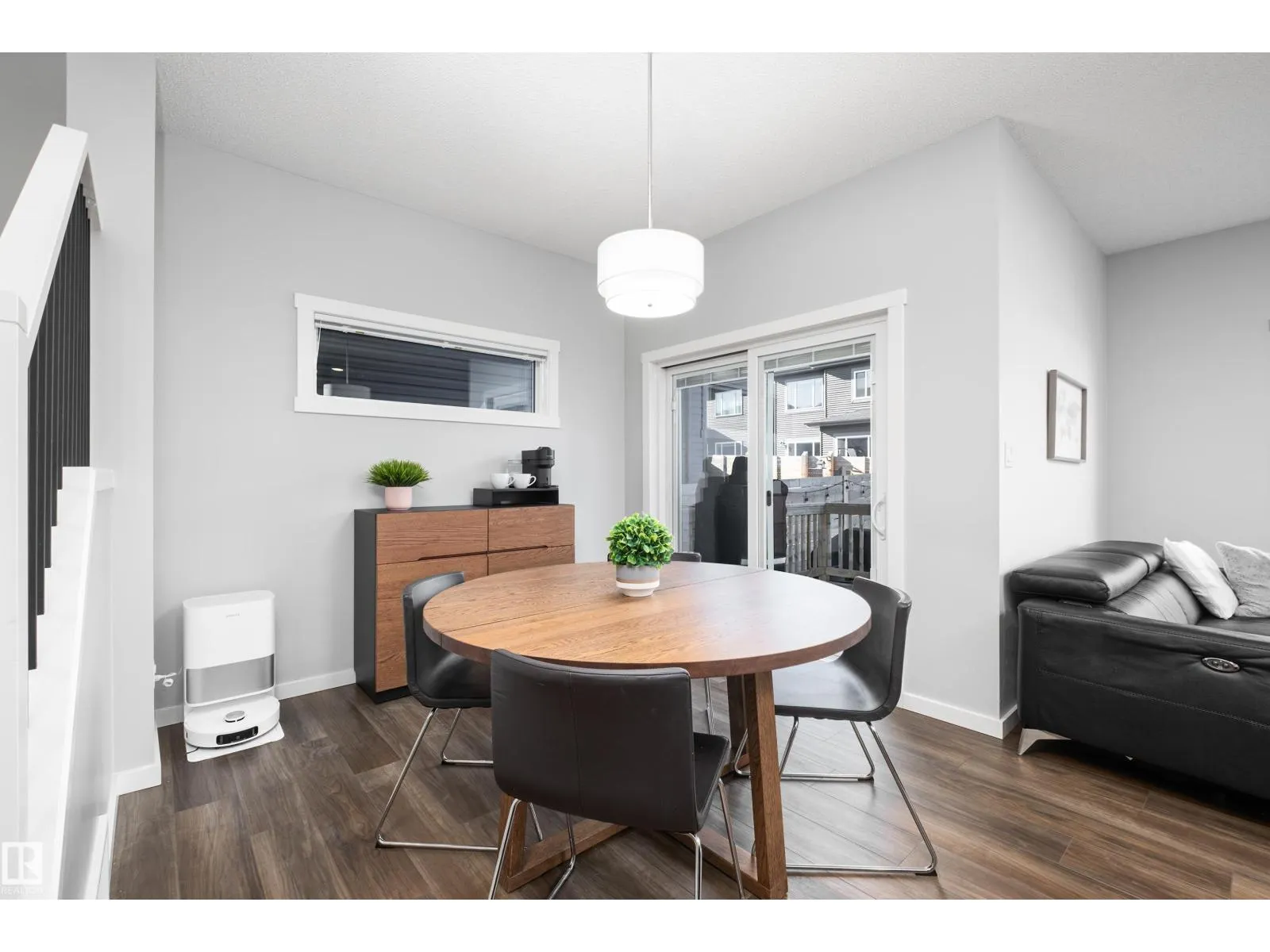 310 41 ST SW