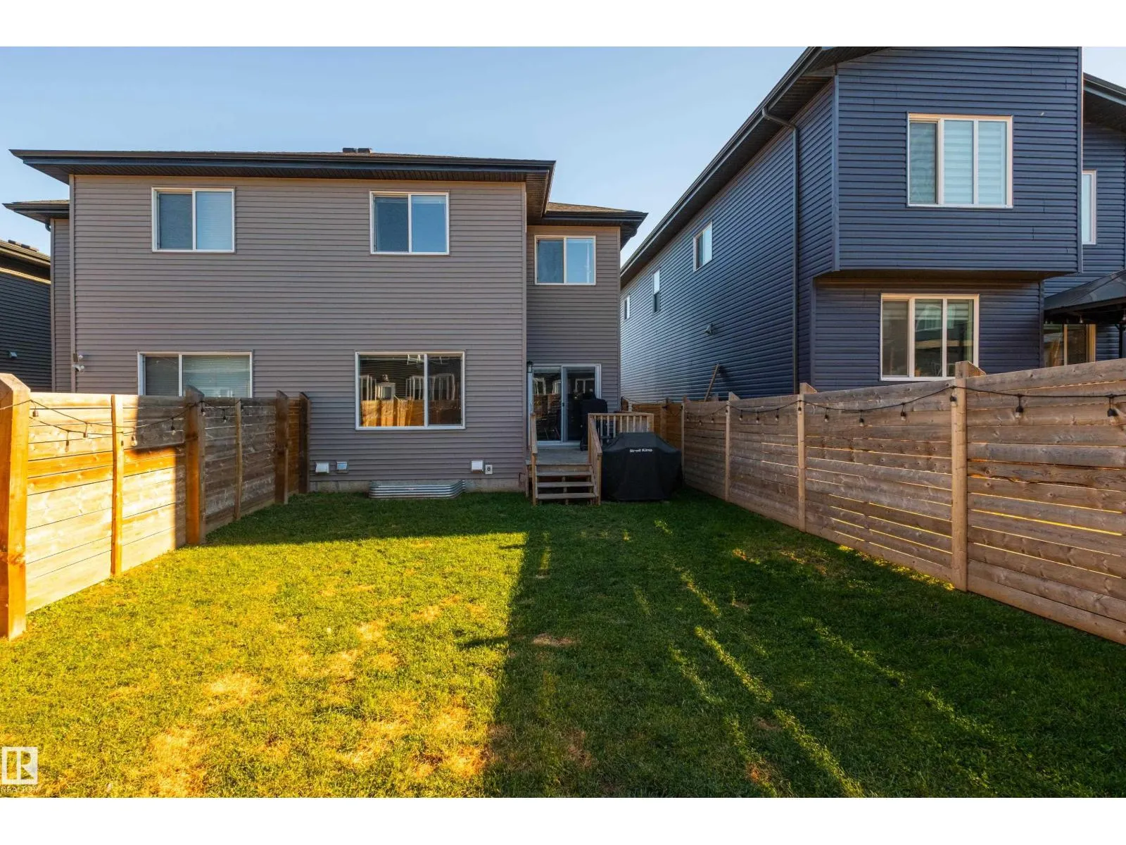 310 41 ST SW