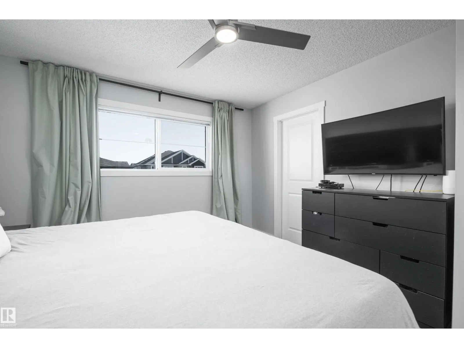 310 41 ST SW