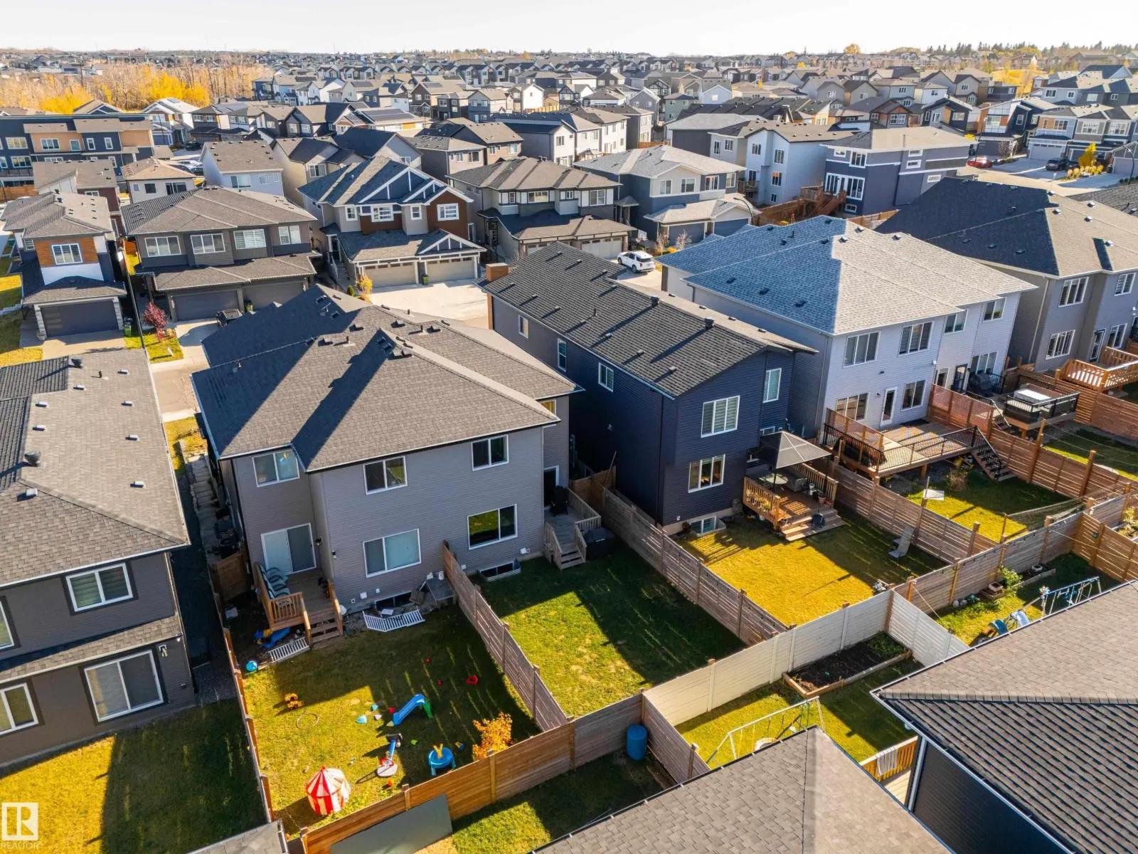 310 41 ST SW