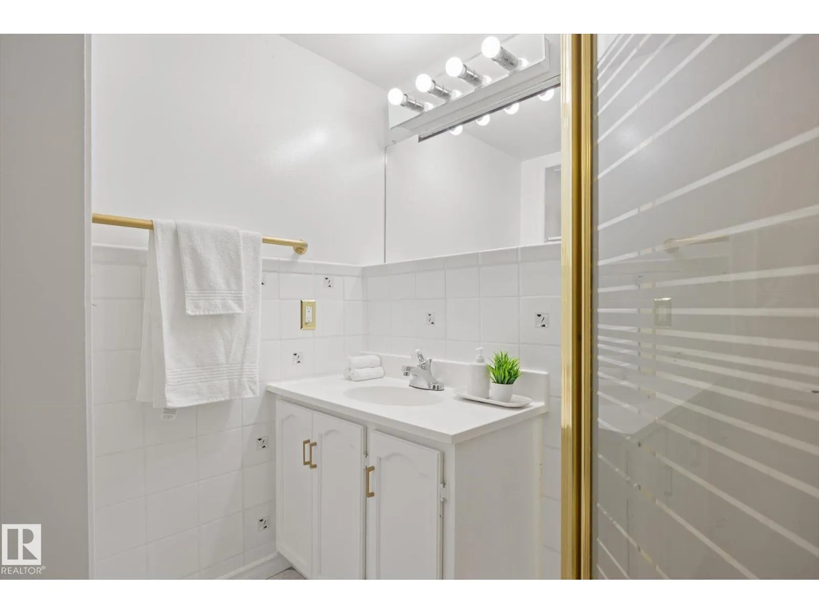 14107 114 ST NW