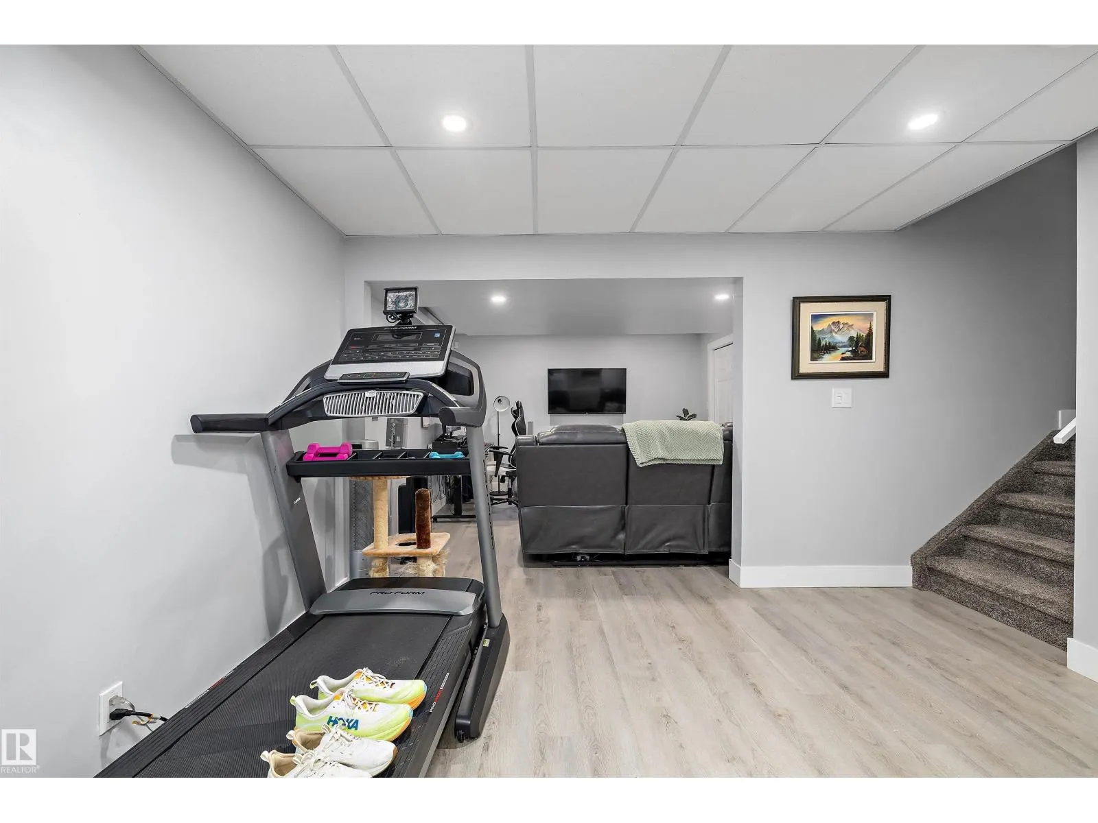 13984 137 ST NW