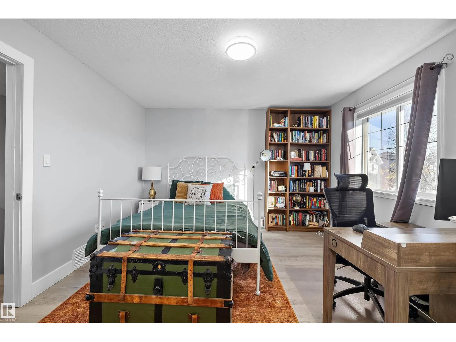13984 137 ST NW