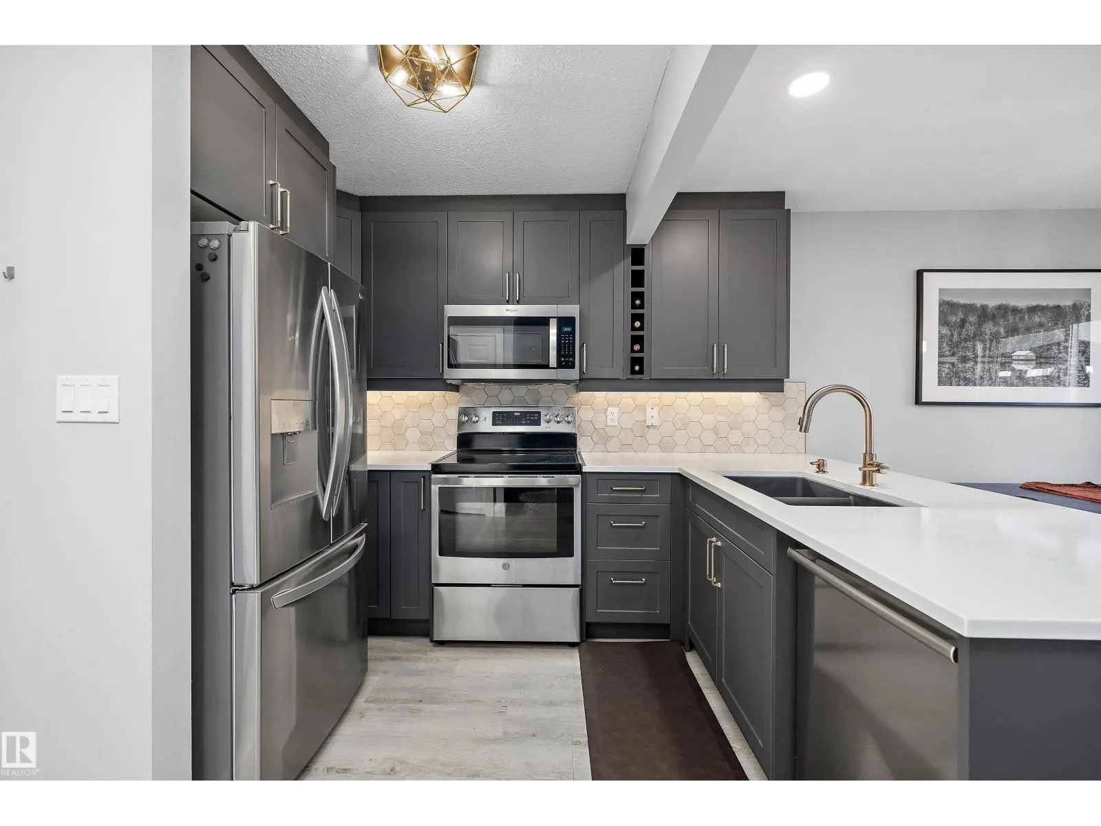 13984 137 ST NW
