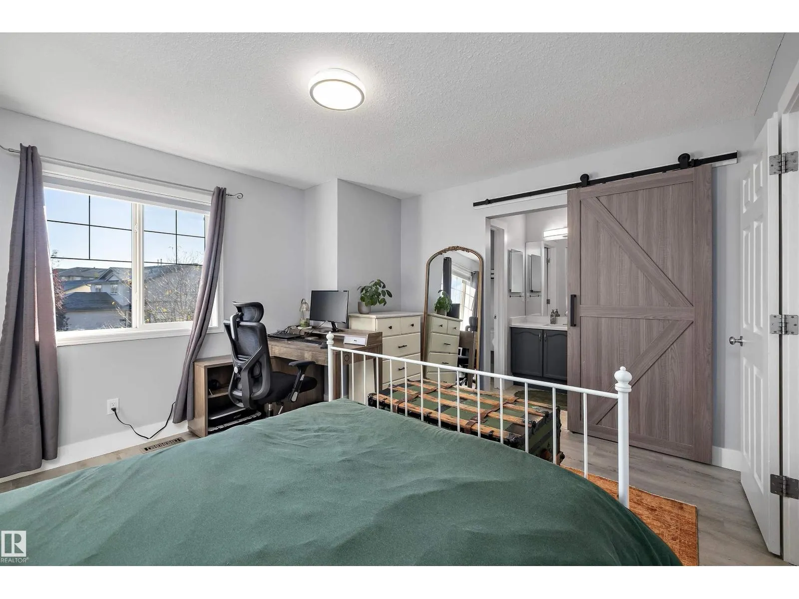 13984 137 ST NW