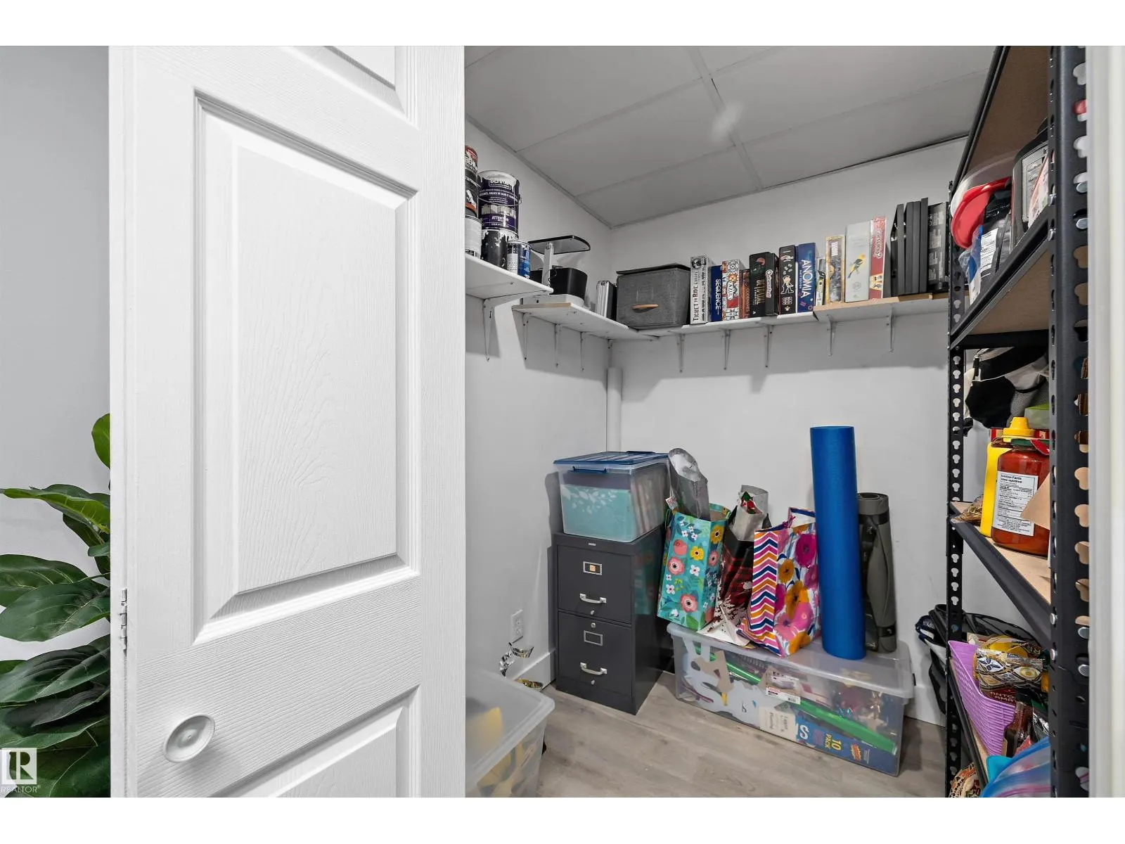 13984 137 ST NW