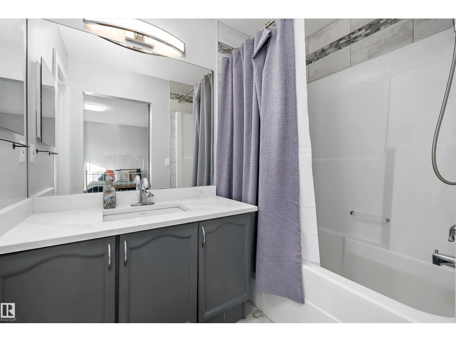 13984 137 ST NW