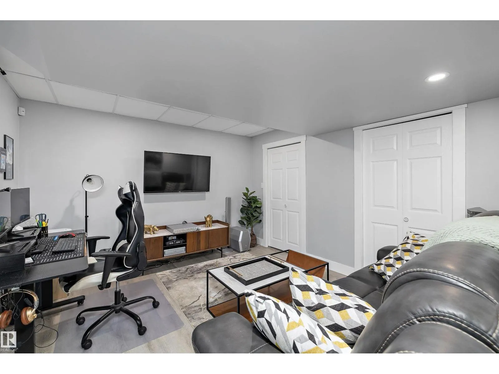 13984 137 ST NW