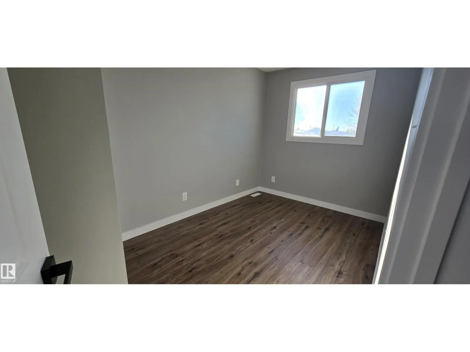 11430 139 AV NW