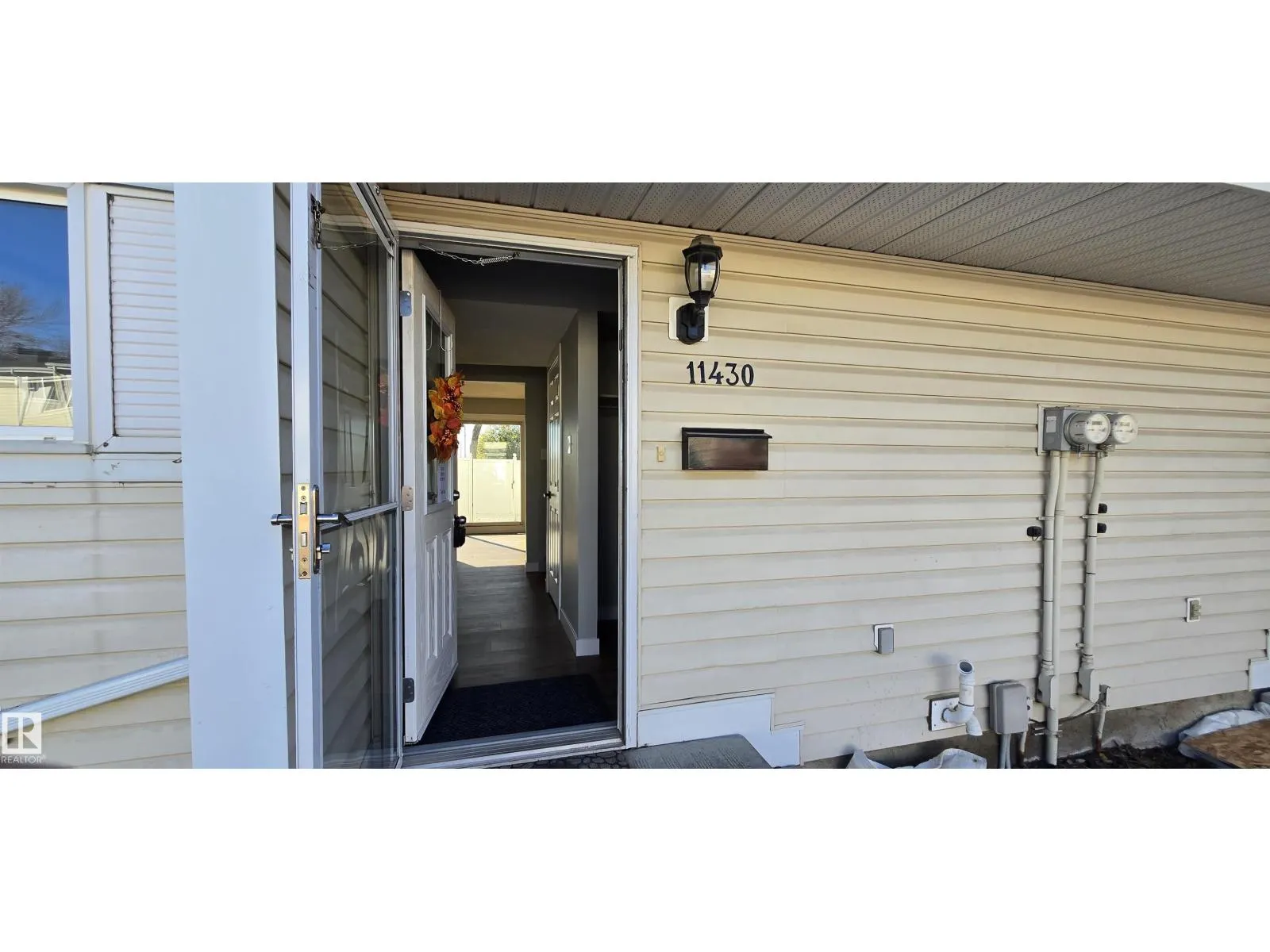 11430 139 AV NW