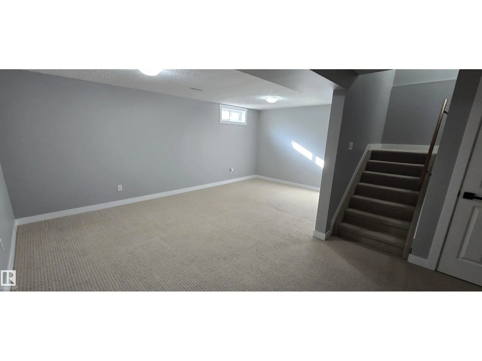11430 139 AV NW