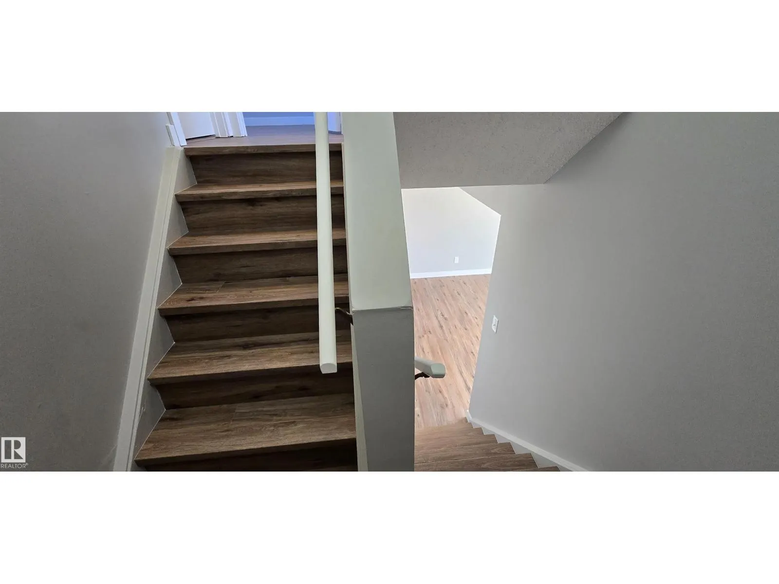 11430 139 AV NW