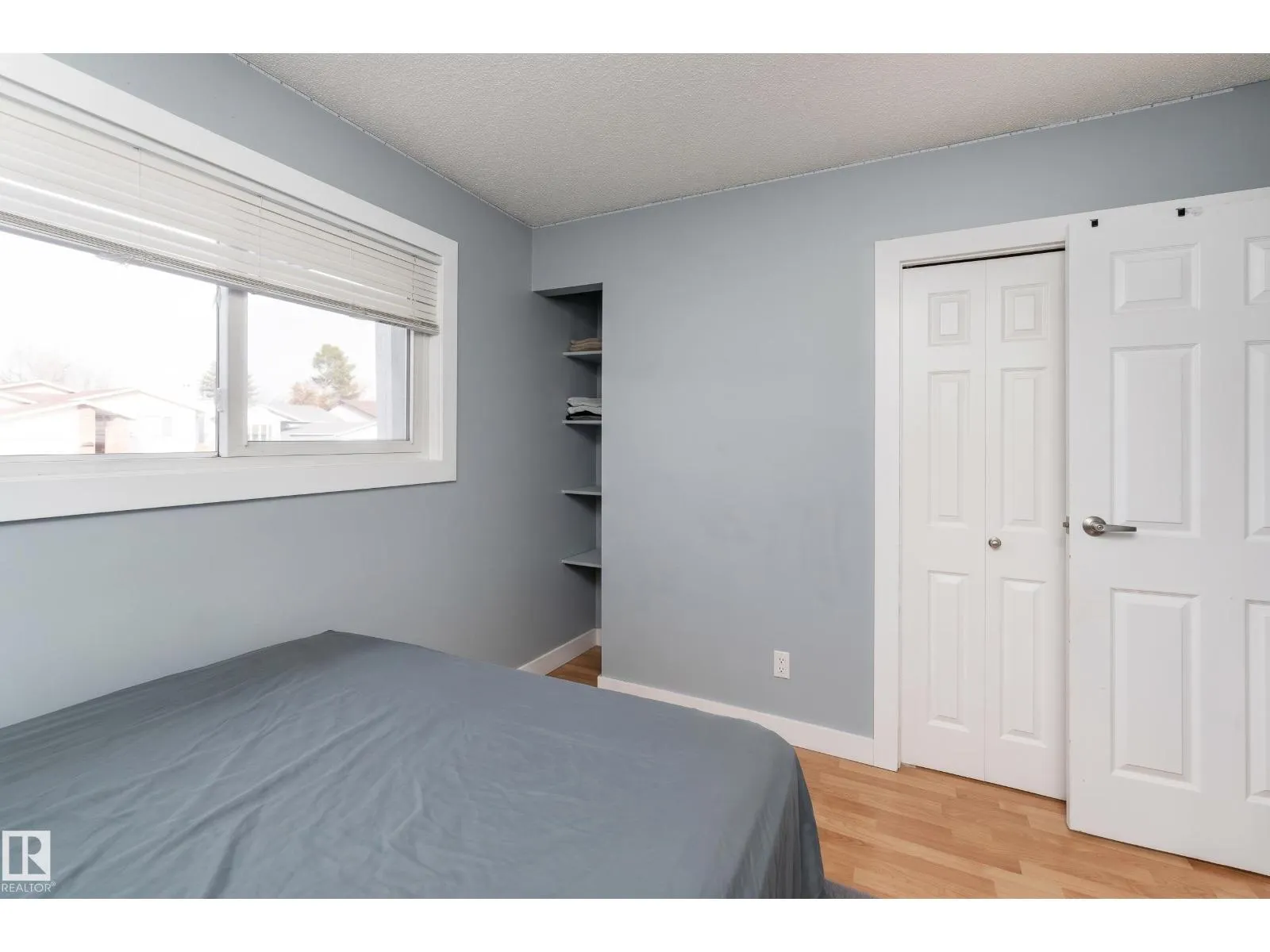 4535 30 AV NW