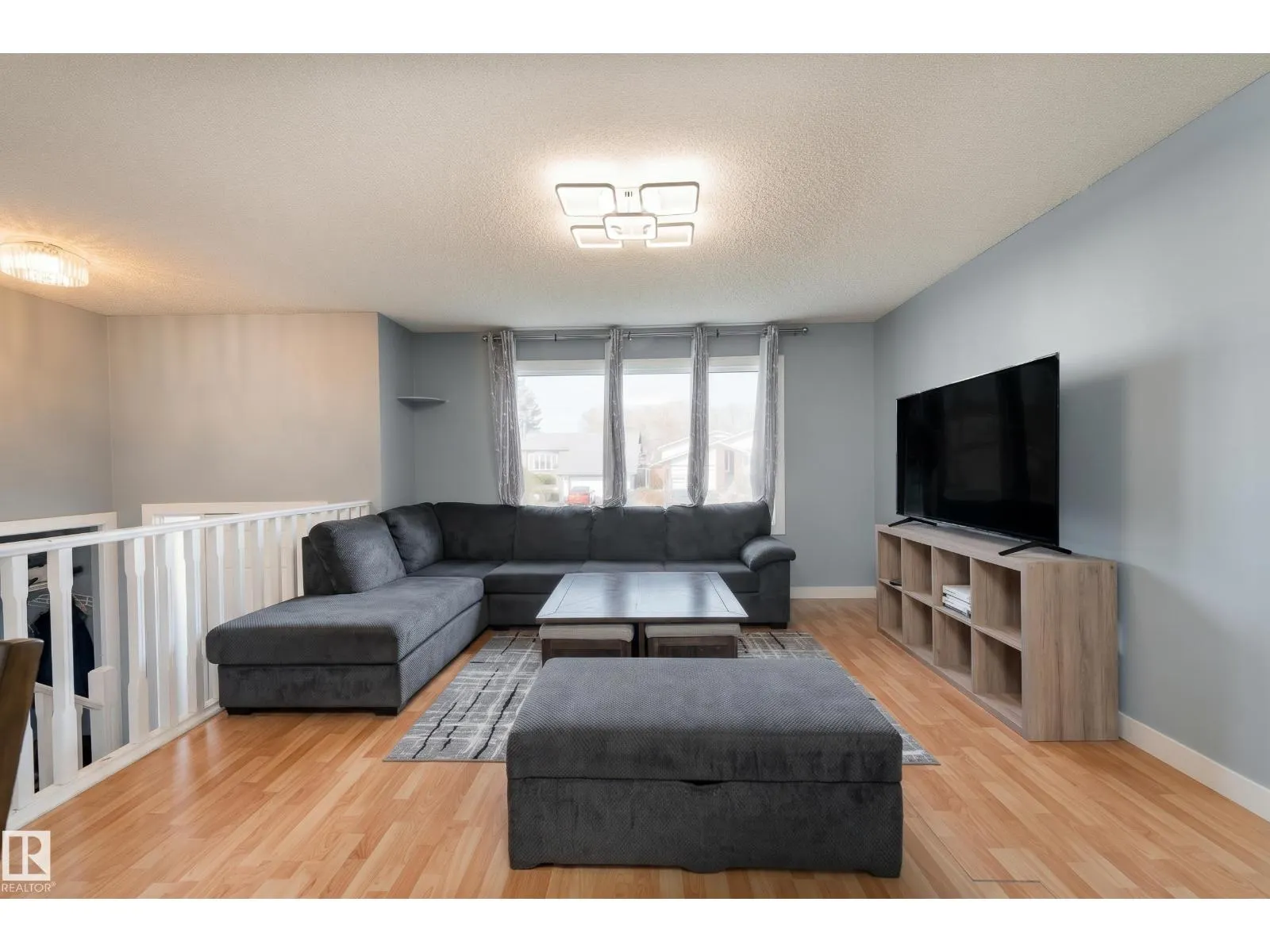 4535 30 AV NW