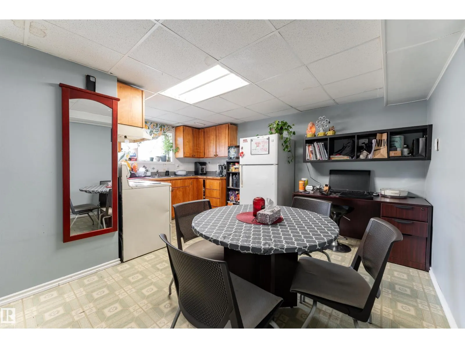 4535 30 AV NW