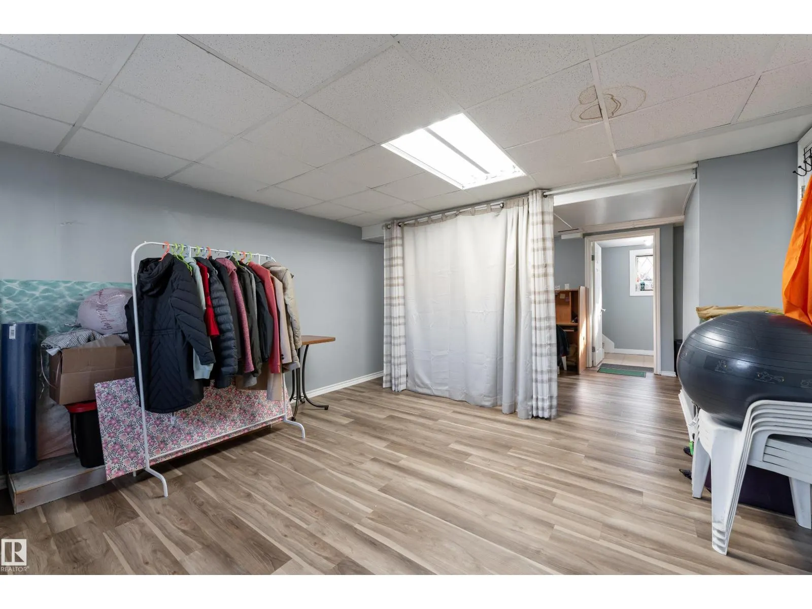 4535 30 AV NW