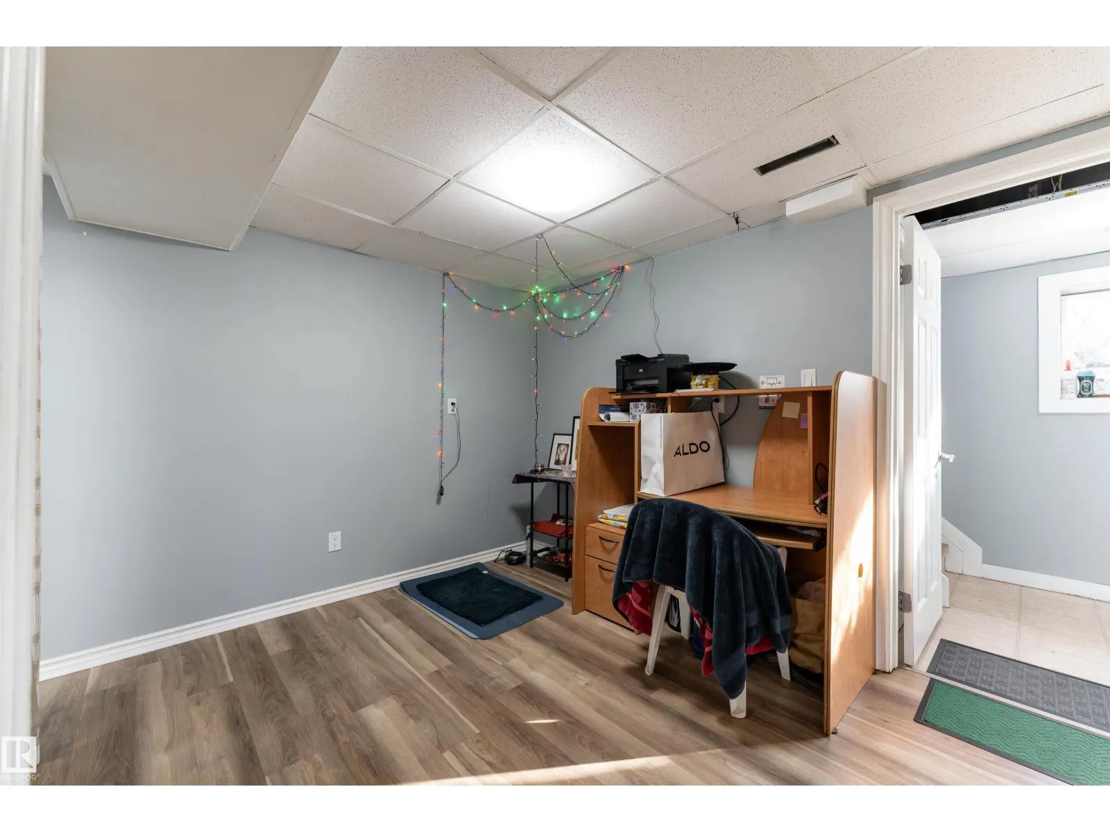 4535 30 AV NW