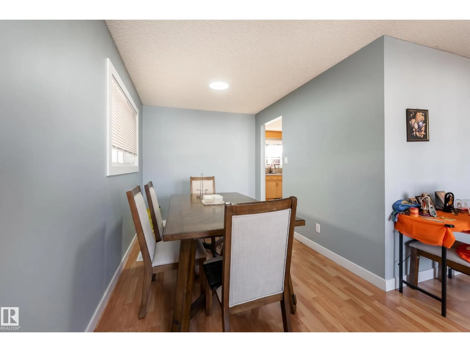 4535 30 AV NW