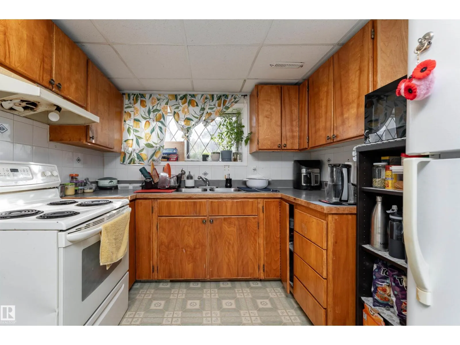 4535 30 AV NW