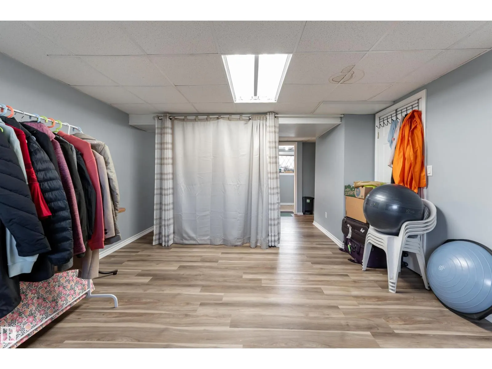 4535 30 AV NW