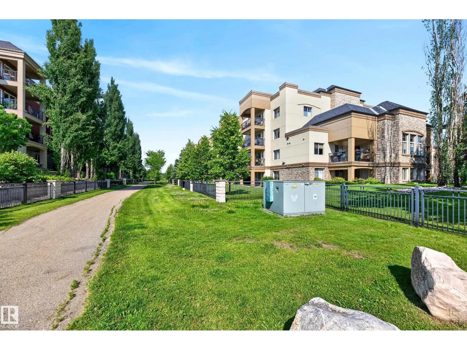 #425 400 PALISADES WY
