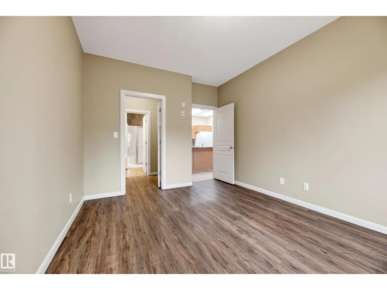 #425 400 PALISADES WY