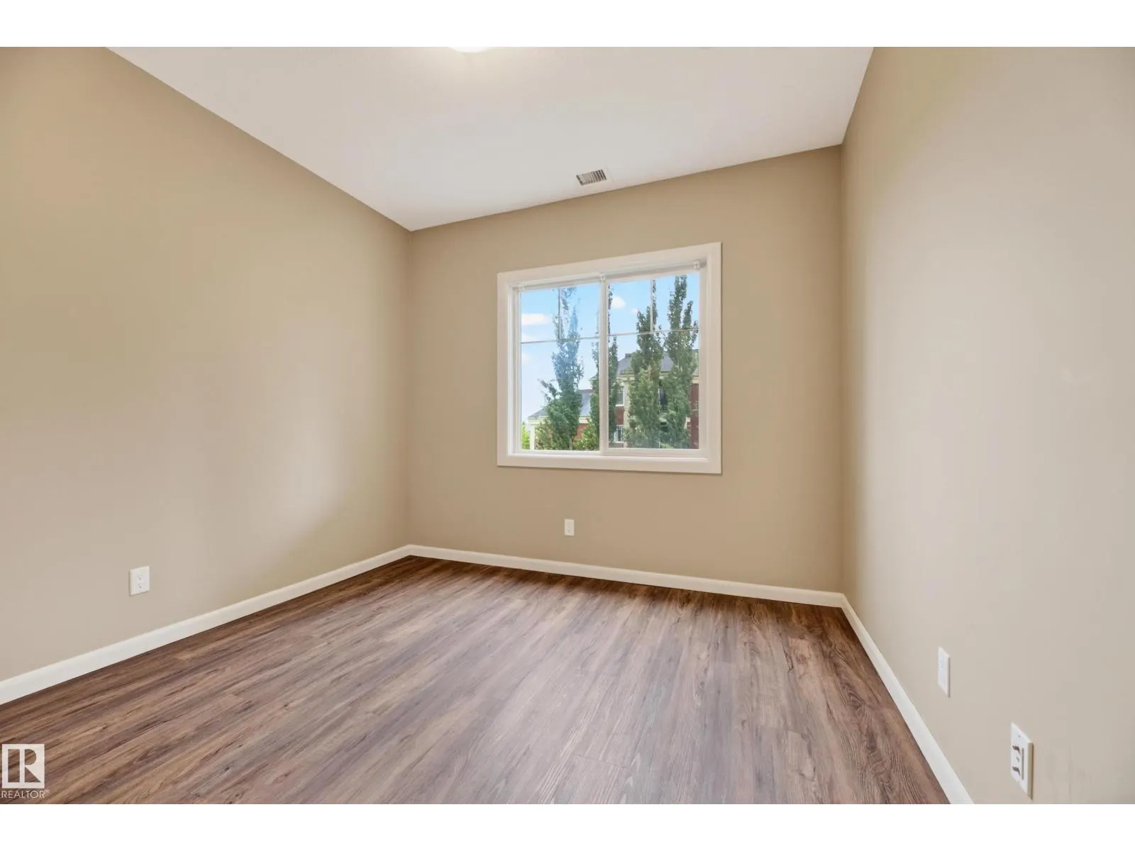 #425 400 PALISADES WY