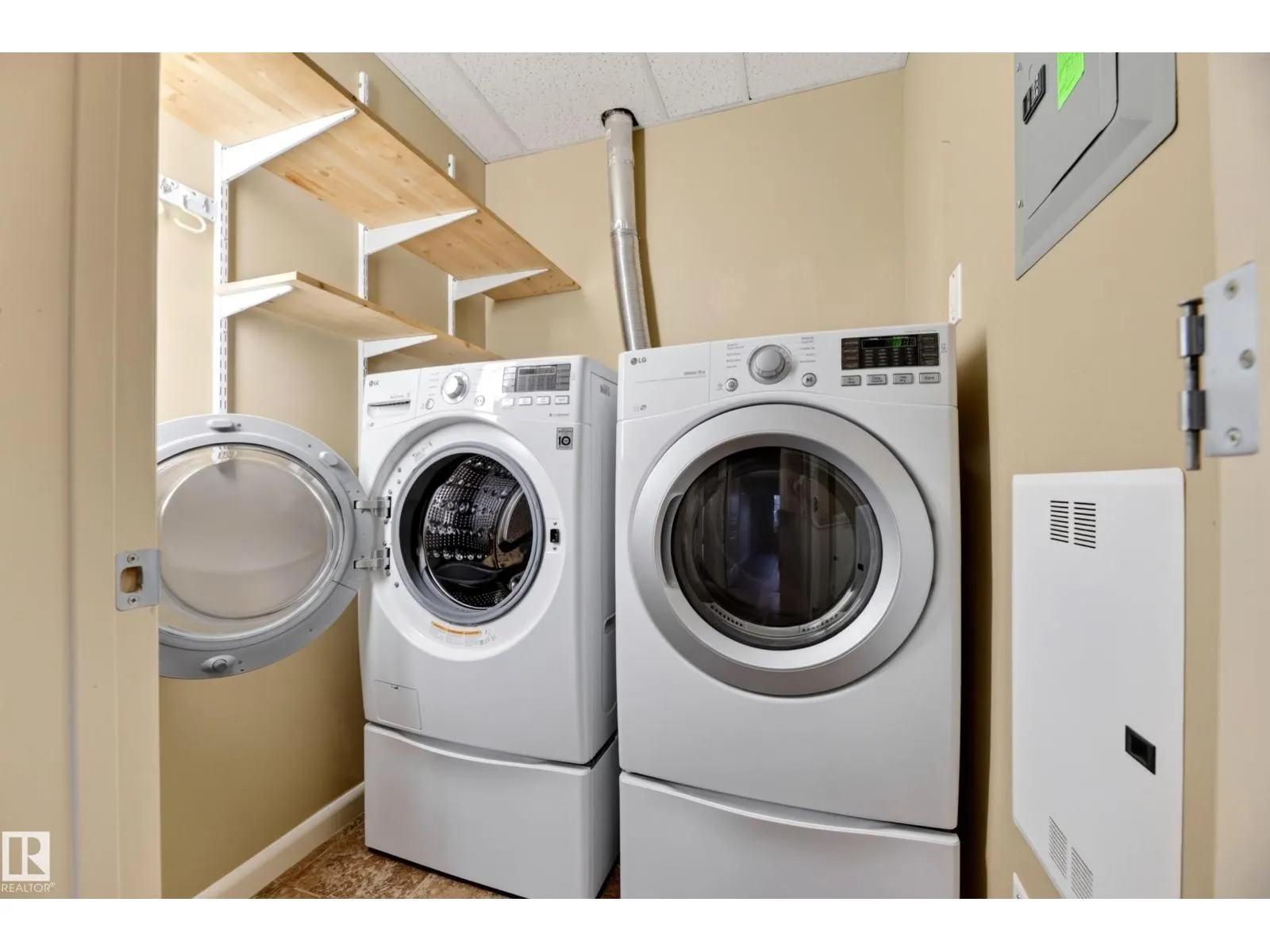 #425 400 PALISADES WY