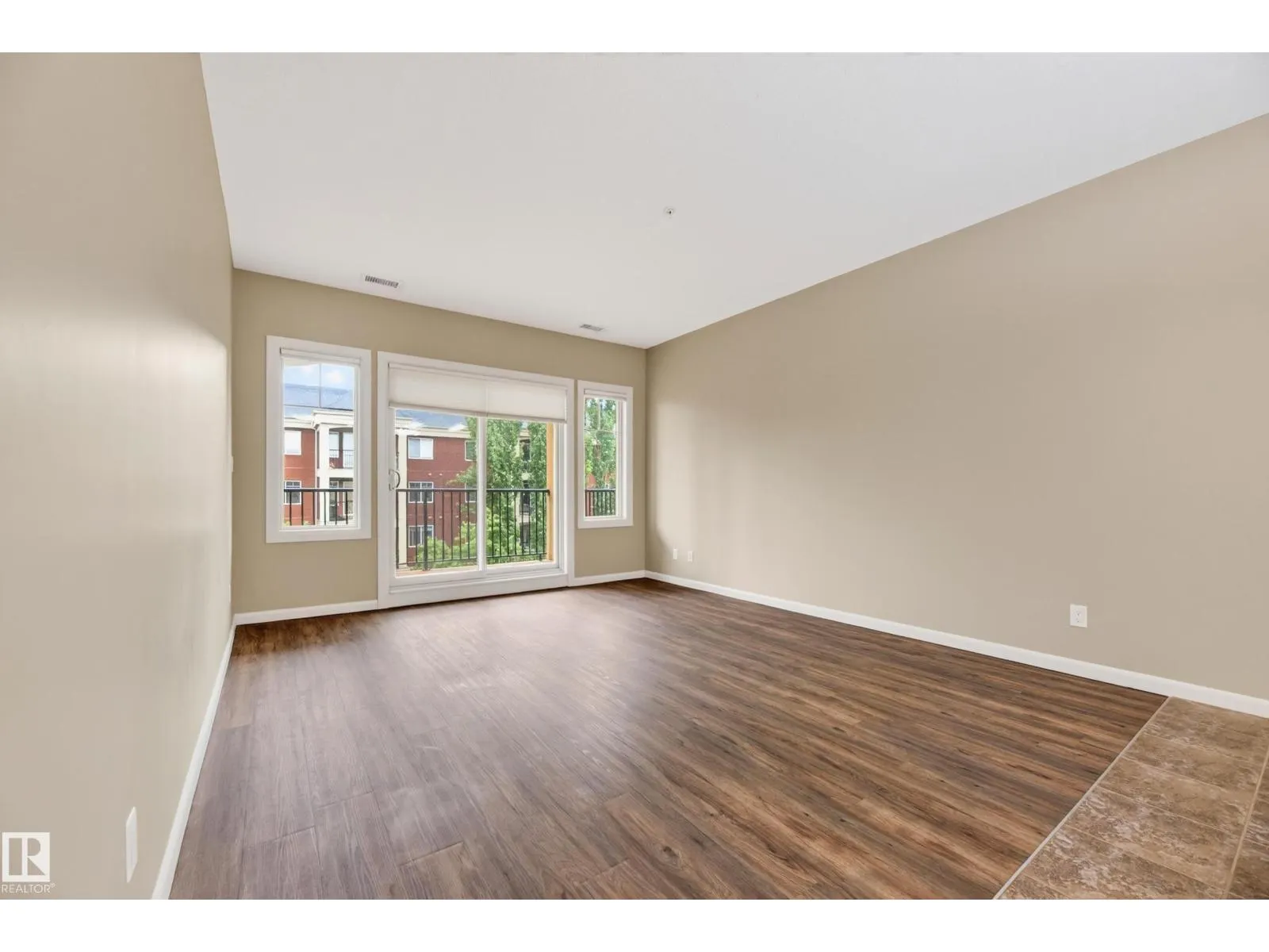 #425 400 PALISADES WY