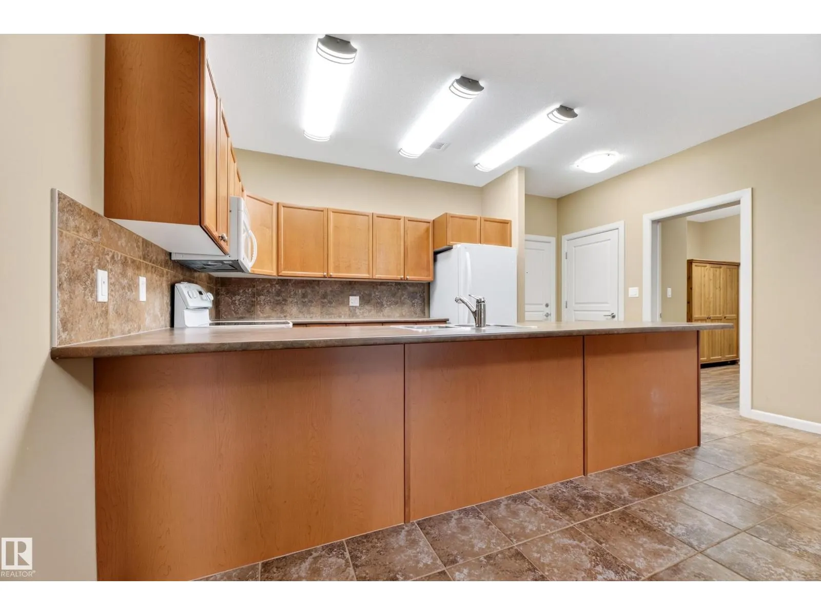 #425 400 PALISADES WY