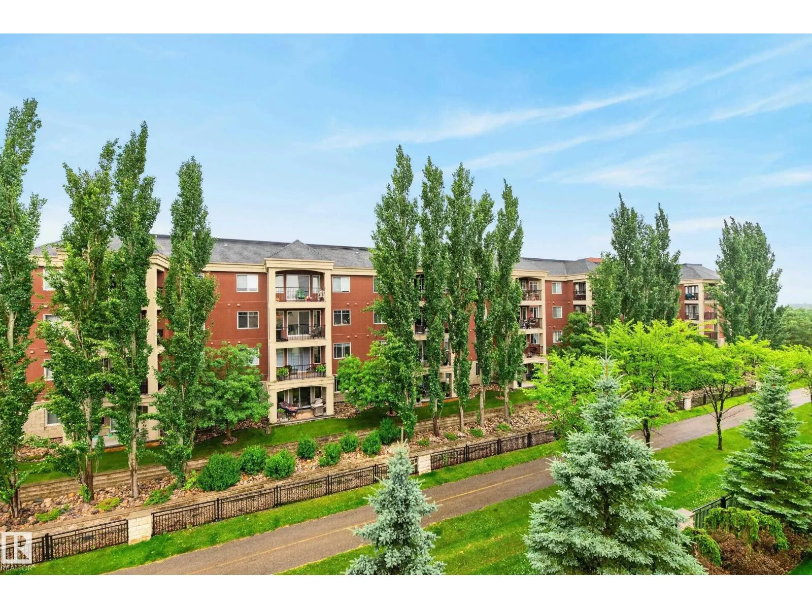 #425 400 PALISADES WY
